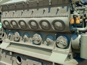 EMD 12-645E8 ENGINE